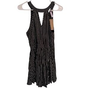 Francesca’s Women’s Black White Striped Sleeveless Jumpsuit Sz S |‎ Casual Chic